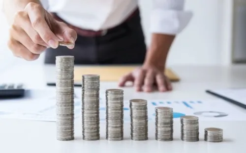 Tiền trở lại với nhóm quỹ cổ phiếu sau 17 tháng rút ròng