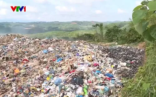 Bãi rác quá tải, người dân Đắk Nông khốn đốn vì ô nhiễm kéo dài