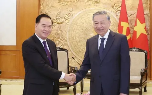 Tổng Bí thư Tô Lâm tiếp Chánh Văn phòng Trung ương Đảng Nhân dân Cách mạng Lào