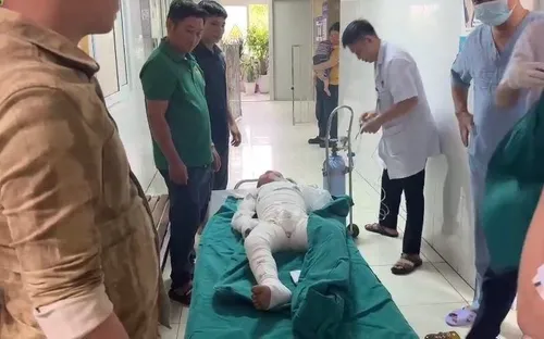 Thanh Hóa: Bé 6 tuổi bỏng nặng, sống với bố nghèo và bà nội già