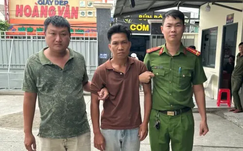 Dỡ mái tôn đột nhập trộm 80 triệu đồng trả nợ thua bạc bên Campuchia