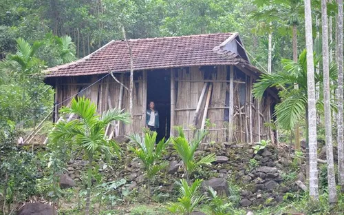 Thủ tướng yêu cầu quyết tâm hoàn thành xóa nhà tạm, nhà dột nát trước 31/8