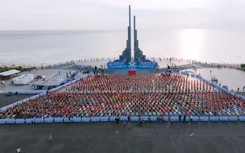 Phú Yên lan tỏa năng lượng tích cực qua Ngày Quốc tế Yoga 2025: Định hình điểm đến du lịch thể thao - sức khỏe