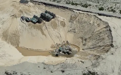 Hiểm họa rình rập từ những hố tử thần ở Huế