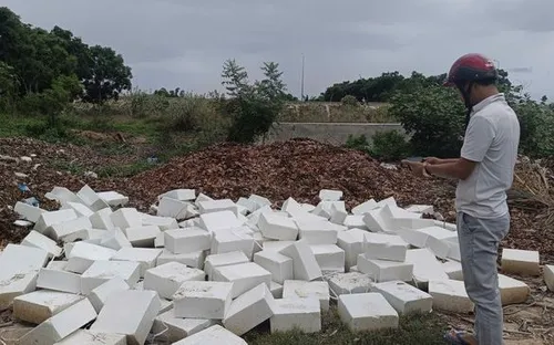 Hàng trăm phôi xà phòng bị đổ trộm ở Ninh Thuận