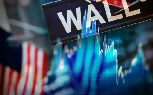 Phố Wall tăng điểm sau loạt dữ liệu kinh tế tích cực và phiên đấu giá trái phiếu thành công