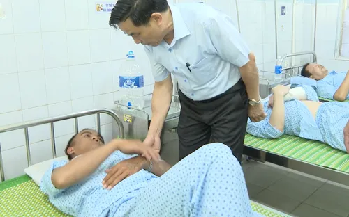 Chủ tịch UBND TỈNH Quảng Nam thăm nạn nhân vụ TNGT cao tốc Đà Nẵng - Quảng Ngãi