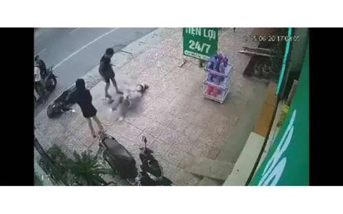 Điều tra nguyên nhân 2 cô gái bị nam thanh niên chặn xe hành hung