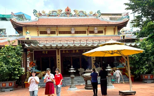 Muôn kiểu cầu may trước kỳ thi tốt nghiệp THPT