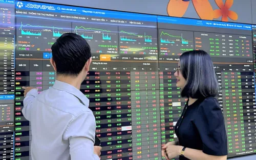 Ngân hàng nào đang dẫn đầu cuộc đua lãi suất kỳ hạn 12 tháng?