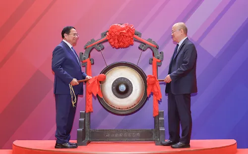 Thủ tướng Phạm Minh Chính thăm sàn chứng khoán lớn nhất châu á: động lực mới cho cải cách thị trường vốn Việt Nam