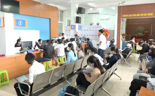 “Xông đất” làm thủ tục đất đai tại phường mới ở Thành phố Hồ Chí Minh