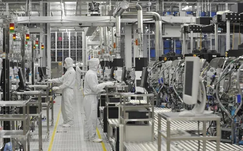 Sản xuất châu Á chững lại do lo ngại thuế quan từ Mỹ, rủi ro lan rộng toàn khu vực