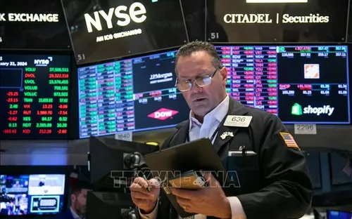 Chứng khoán Mỹ lập kỷ lục nhờ báo cáo việc làm tích cực, nhà đầu tư lạc quan hơn về triển vọng kinh tế