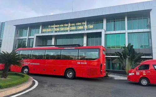 TP Hồ Chí Minh: Số lượng cán bộ sử dụng xe đưa đón tăng rõ rệt