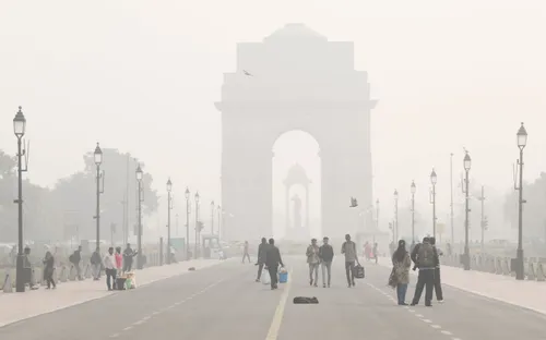 Ô nhiễm không khí có thể gây đột biến ADN dẫn đến ung thư phổi ở người không hút thuốc