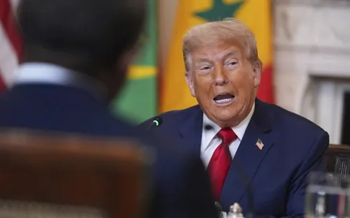 Trump bất ngờ áp thuế 50% lên đồng và hàng hóa Brazil, đe dọa châm ngòi căng thẳng thương mại mới