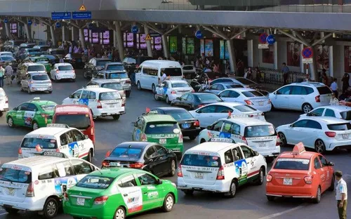 Bộ Xây dựng tìm giải pháp gỡ vướng đăng kiểm xe kinh doanh chưa đổi giấy đăng ký