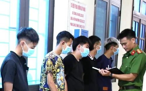 Đánh nhau bằng vũ khí nóng, 9 đối tượng bị tạm giữ hình sự