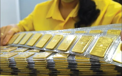 Giá vàng ngày 15/7: Vàng thế giới điều chỉnh nhẹ, trong nước vẫn giữ ngưỡng cao