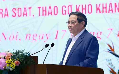 Thủ tướng: Xử lý các dự án không để “sai chồng sai, được việc này mất việc kia”