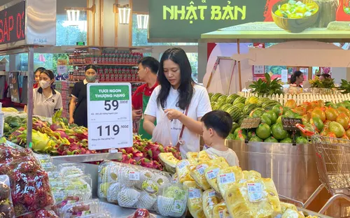 Siêu thị tăng dự trữ gạo, mỳ tôm, rau củ… gấp 2-3 lần ứng phó mưa bão