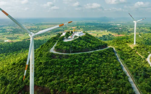 Thủ tướng Chính phủ chỉ đạo khẩn trương tháo gỡ khó khăn cho các dự án điện năng lượng tái tạo