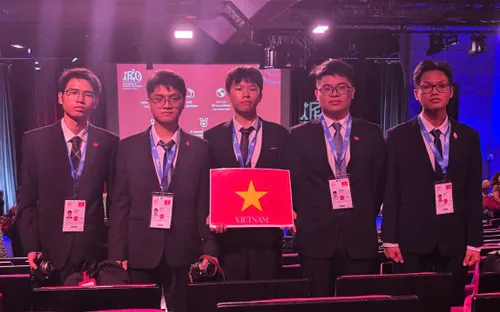 ĐT Việt Nam lọt top 10 tại Kỳ thi Olympic Vật lí quốc tế 2025
