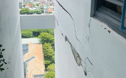 Sở Xây dựng TP Hồ Chí Minh kiểm tra chung cư bị nứt