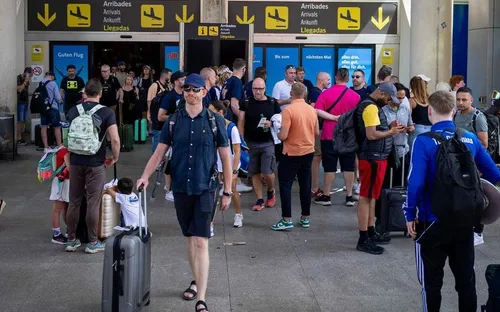 EU chấm dứt đóng dấu hộ chiếu từ tháng 10, thay bằng nhận diện sinh trắc học