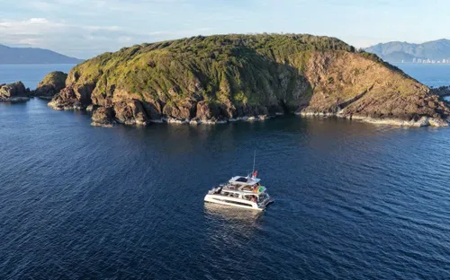 Lãng mạn hoàng hôn trên vịnh Nha Trang