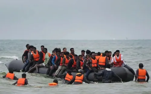 Hướng đi nhân đạo trong thỏa thuận hoán đổi người di cư Anh - Pháp