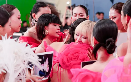 Vietnam's Next Top Model loại sốc thủ lĩnh nhà chung 