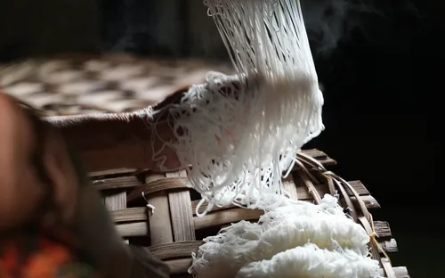 Bánh hỏi Phú Long - Món ngon miền cát trắng