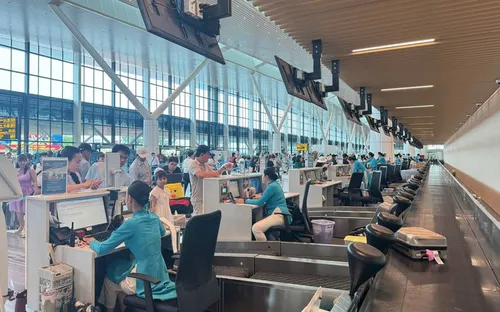 Sân bay Tân Sơn Nhất dự kiến đón 130.000 lượt khách ngày cao điểm dịp Quốc khánh 2/9