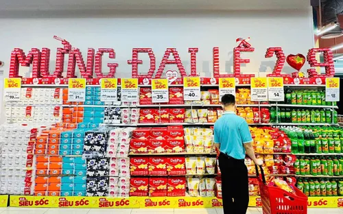 Siêu thị tăng giờ mở cửa, giảm giá hàng hóa đến 50% dịp lễ 2/9