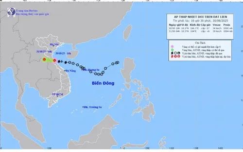 Bão số 6 suy yếu thành áp thấp nhiệt đới