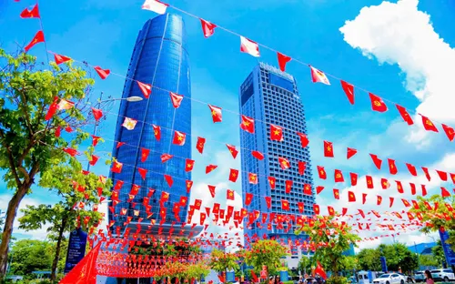 Đà Nẵng rực rỡ cờ hoa chào mừng Tết Độc lập