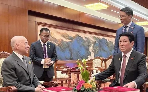 Chủ tịch nước Lương Cường gặp lãnh đạo các nước tại Lễ kỷ niệm chiến thắng phát xít