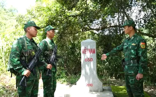 Dấu chân giữ mốc