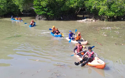 Indonesia ban bố tình trạng khẩn cấp tại đảo Bali do mưa lũ
