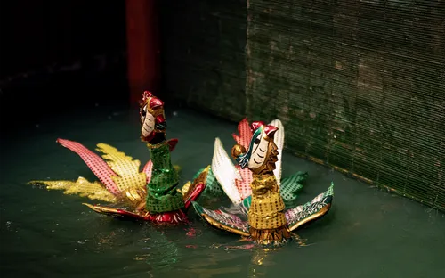 Lát cắt văn hoá Việt trong phố cổ: Múa rối nước gặp gỡ ẩm thực ba miền