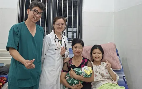 Niềm vui người mẹ khi sinh con ngay tại cơ sở y tế ở Côn Đảo