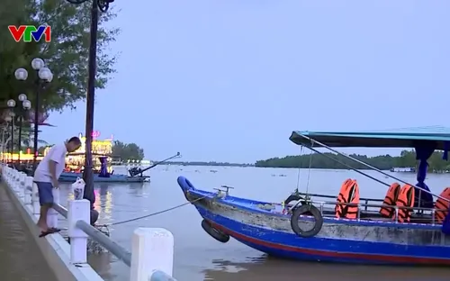 Triều cường gây ngập ở TP Cần Thơ, điểm du lịch vắng bóng du khách