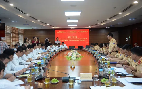 Tăng giám sát, chuẩn hóa hạ tầng: Nhiều giải pháp đồng bộ bảo đảm an toàn giao thông
