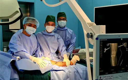 Bệnh nhân bị gãy xương chày được phẫu thuật thành công ngay tại Côn Đảo