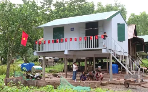 Niềm vui trong những ngôi nhà mới của đồng bào vùng cao