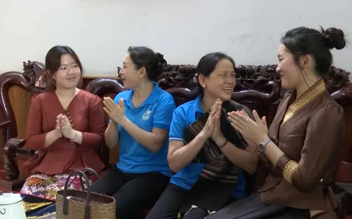 "Người mẹ thứ hai"