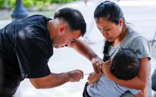 Mexico tăng cường tiêm phòng sởi