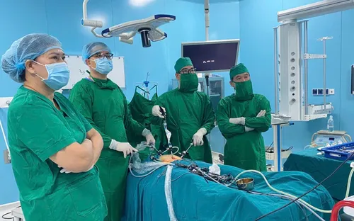 Một ngày, hai trường hợp viêm ruột thừa được mổ nội soi tại Côn Đảo